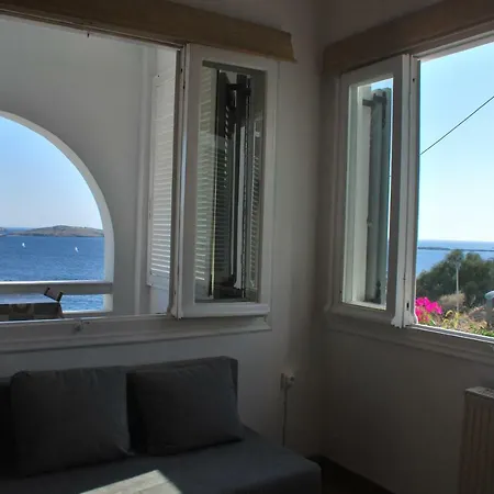 Дом отдыха Seagazer, Cycladic House By The Sea *